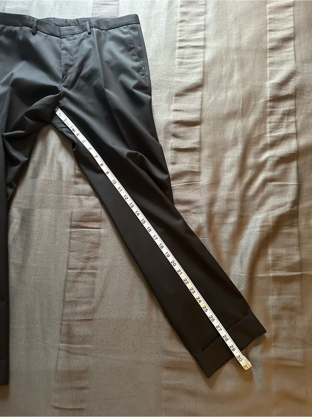 Hugo Boss 38R - 32W Ryan - Wave Black 100% Virgin Wool Suit
